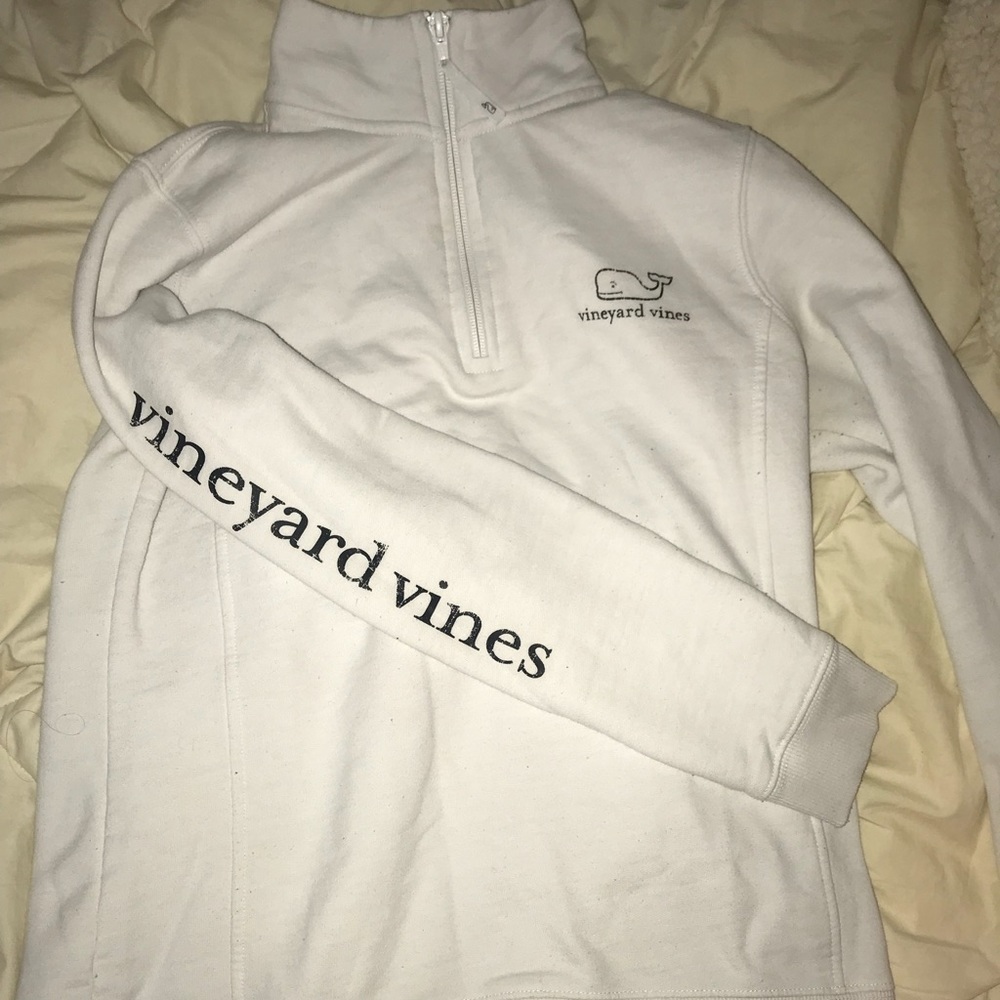 Vineyard vines sweatshirt